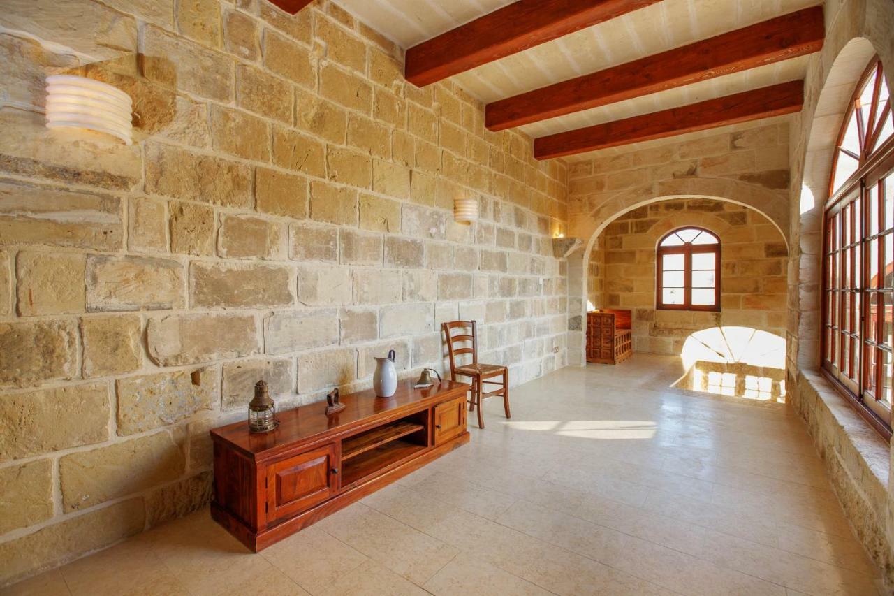 Il-Veduta Holiday Farmhouse With Sunny Private Pool In Island Of Gozo Għarb Zewnętrze zdjęcie
