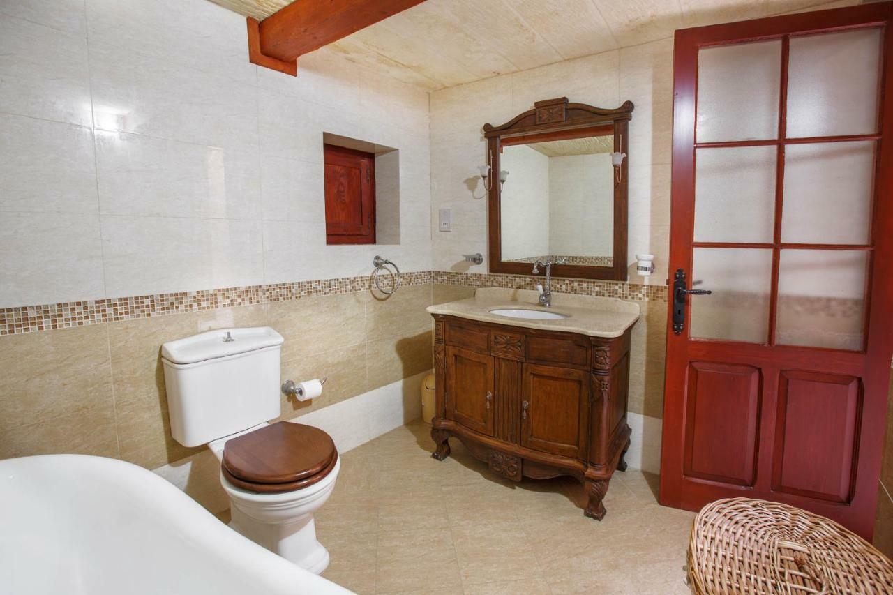 Il-Veduta Holiday Farmhouse With Sunny Private Pool In Island Of Gozo Għarb Zewnętrze zdjęcie